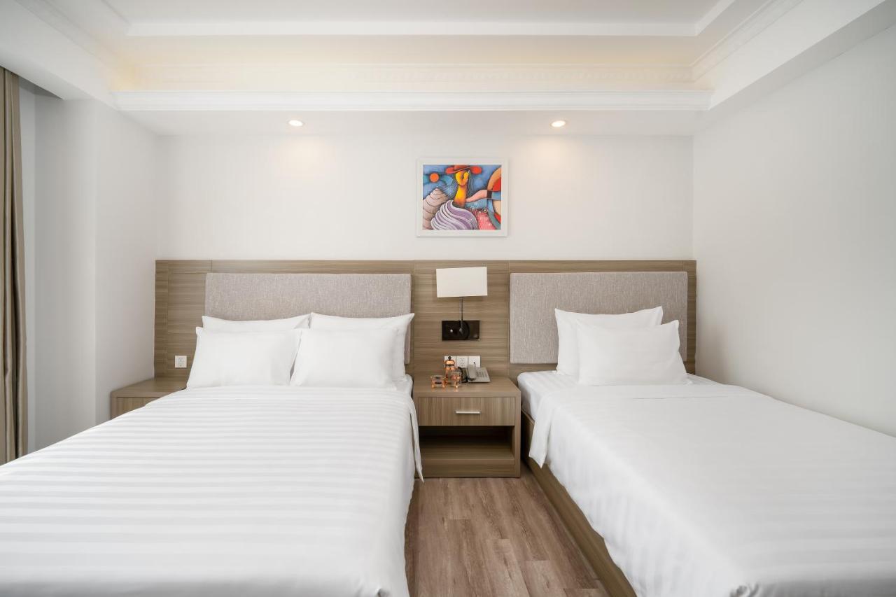 Royal Beach Hotel Da Nang Exterior foto